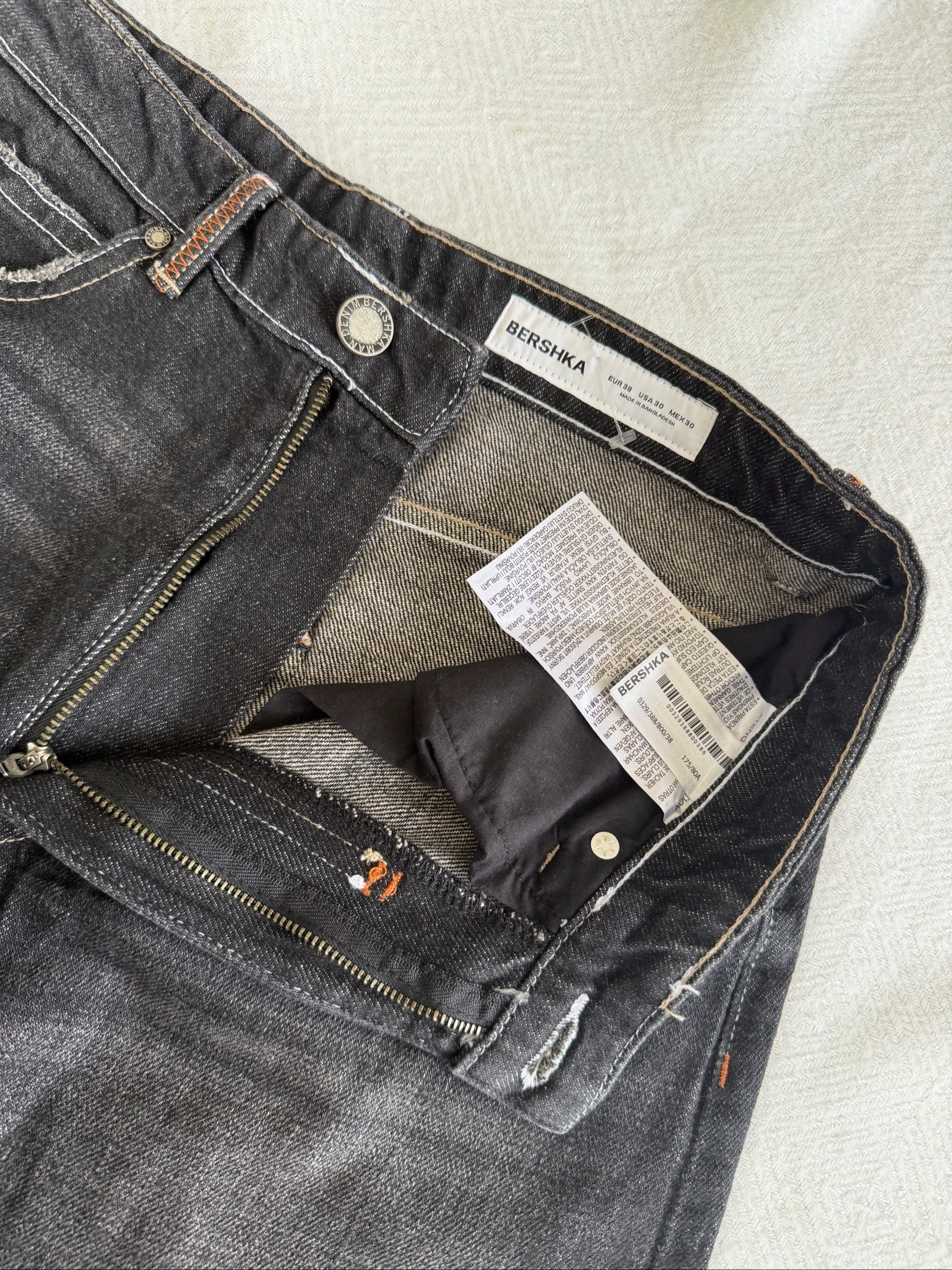 Jeans evasé cinza escuro - preto bordado nos bolsos - Bershka tamanho 38 – photo 6